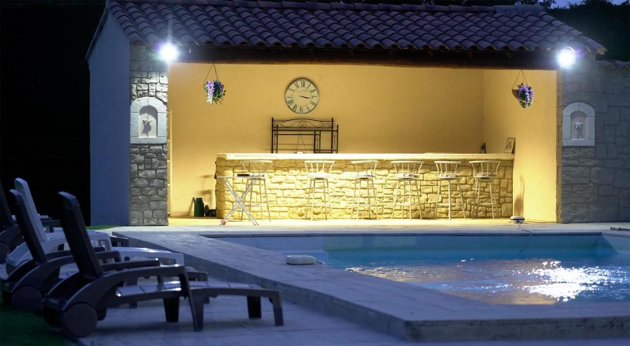 Chambres D'Hotes Le Saint Victor - Provence, Vaucluse Перн-ле-Фонтен Экстерьер фото