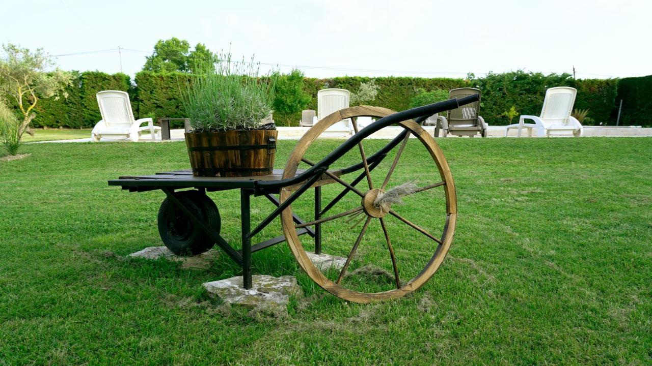 Chambres D'Hotes Le Saint Victor - Provence, Vaucluse Перн-ле-Фонтен Экстерьер фото